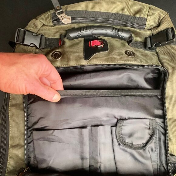 Versitile Backpack - Picture 6 of 14